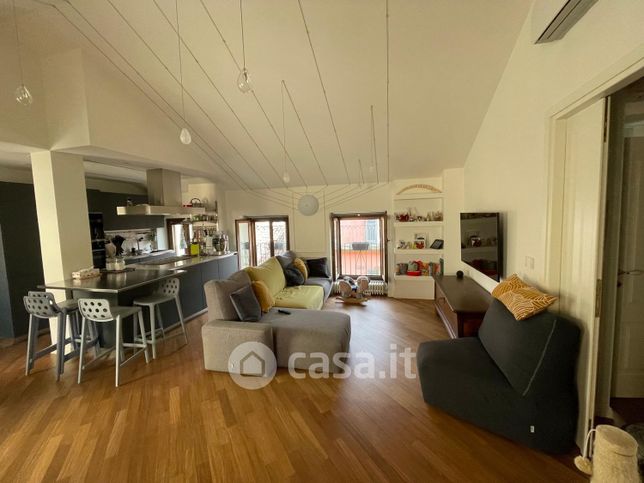Appartamento in residenziale in Via Elia Emanuele Foà 59