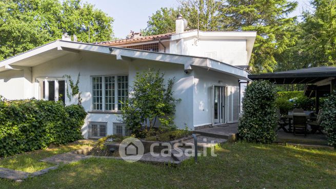 Casa bi/trifamiliare in residenziale in Via della Selvotta