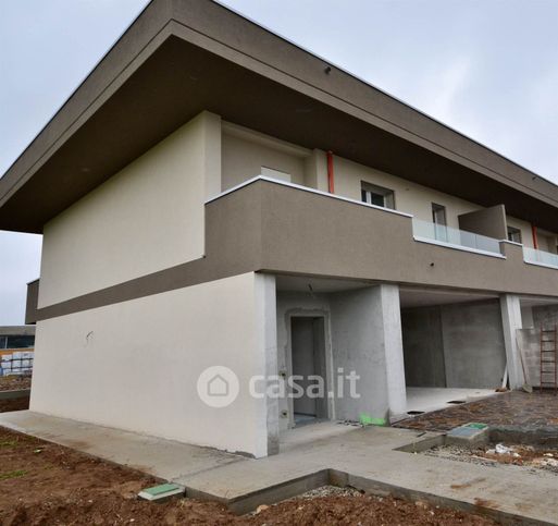 Villetta a schiera in residenziale in Via Alessandro Manzoni