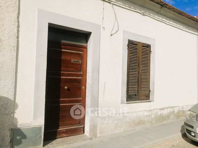 Casa indipendente in residenziale in Via Canelles 42