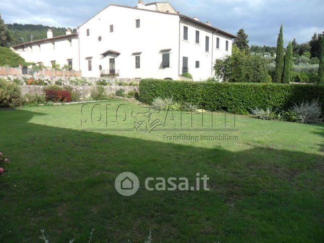 Villa in residenziale in 
