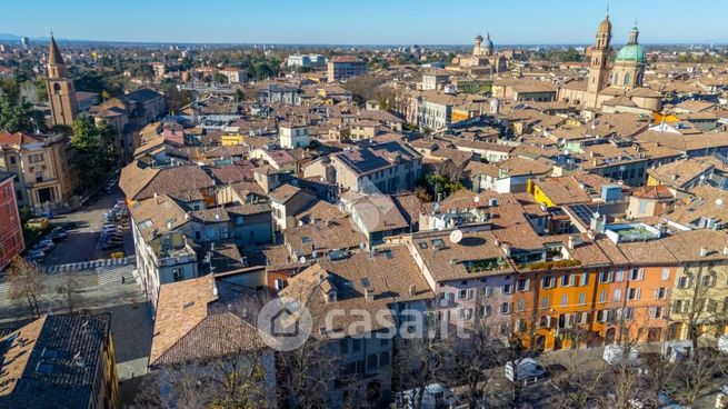 Appartamento in residenziale in Piazza Antonio Fontanesi