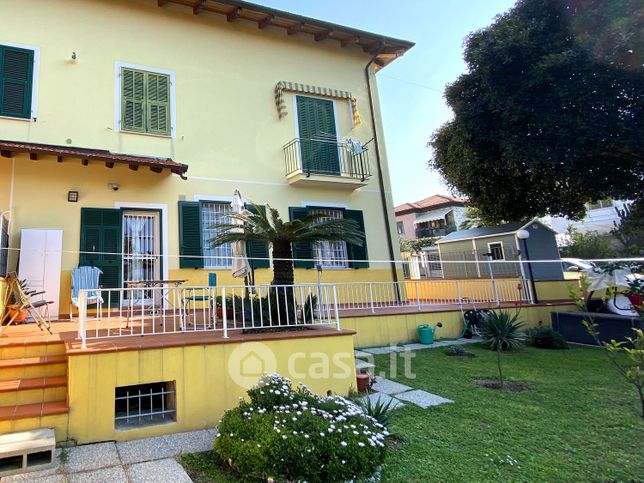 Appartamento in residenziale in Via Monade