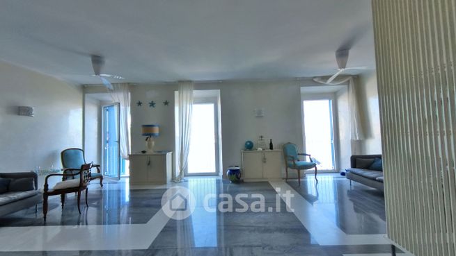 Appartamento in residenziale in Via Porto Innocenziano 15