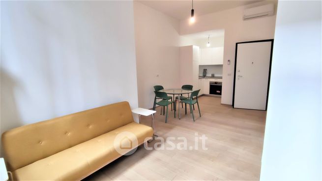 Appartamento in residenziale in Via Federico Bellazzi 8