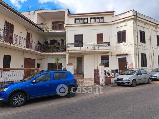 Casa bi/trifamiliare in residenziale in Via Mulini