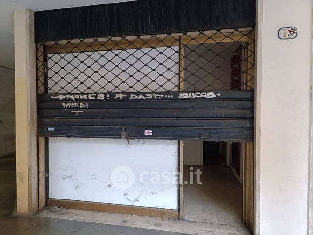 Attivitã /licenza (con o senza mura) in commerciale in Via San Martino e Solferino 18