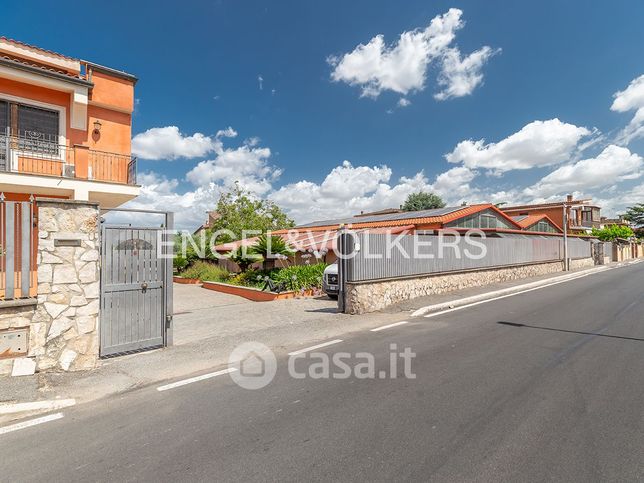 Capannone in commerciale in Vicolo Anagnino