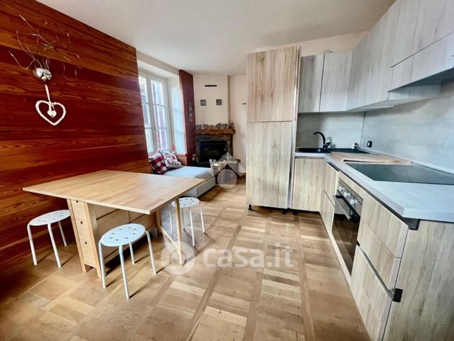 Appartamento in residenziale in Via Castello 47