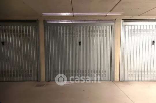 Box/posto auto in residenziale in Via Madre Teresa di Calcutta