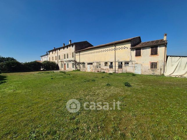 Rustico/casale in residenziale in Via Caselle