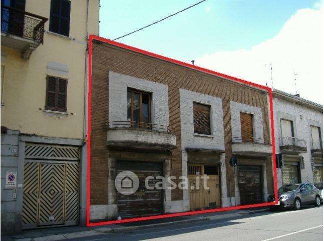 Casa bi/trifamiliare in residenziale in Via Scipione Ronchetti 3
