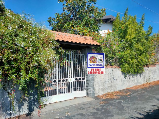 Villa in residenziale in Via Piero della Francesca 16