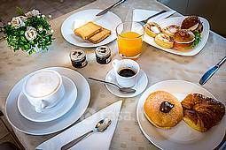 Attivitã /licenza (con o senza mura) in commerciale in Viale Michelangelo