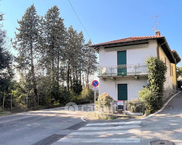 Villetta a schiera in residenziale in Via Brogeda