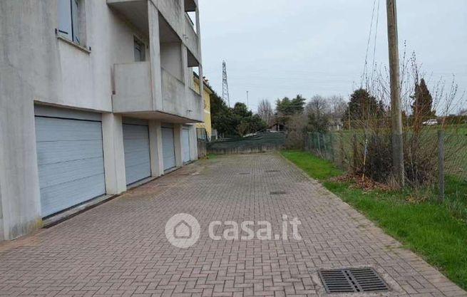 Box/posto auto in residenziale in Via Dalmazia