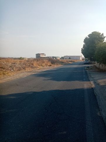 Terreno agricolo in commerciale in Contrada Favarella