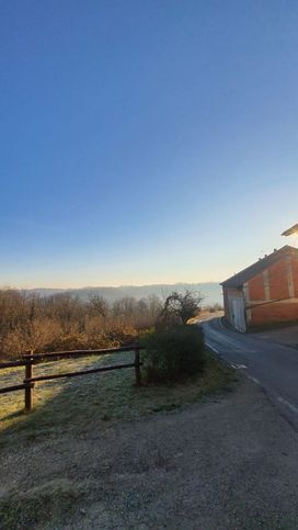 Casa indipendente in residenziale in Frazione Pelosi 10