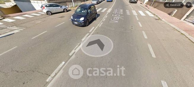 Box/posto auto in residenziale in Via Stamira 4