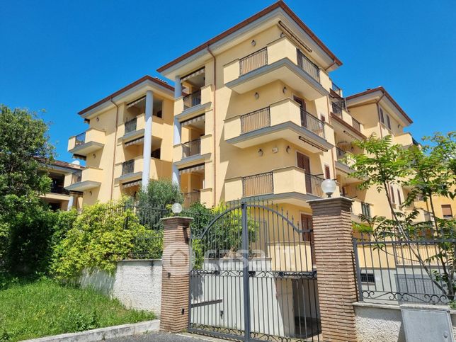 Ufficio in commerciale in Via della Ginestra