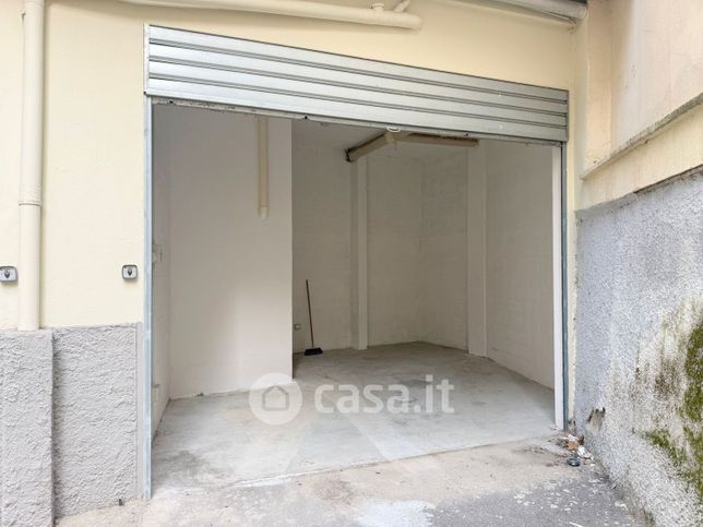 Box/posto auto in residenziale in Via della Ghiaccia