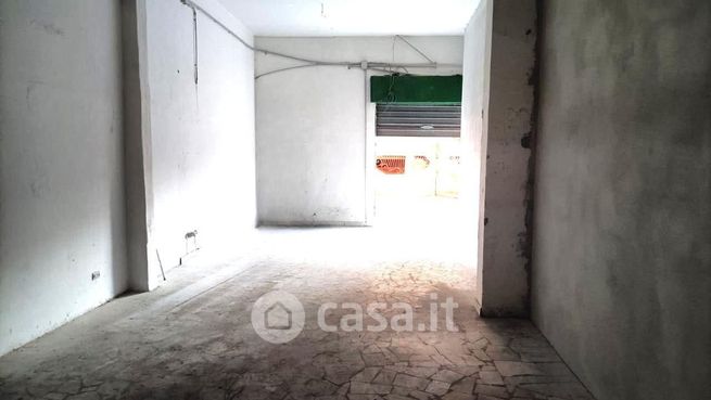 Capannone in commerciale in Via Amedeo Modigliani 14