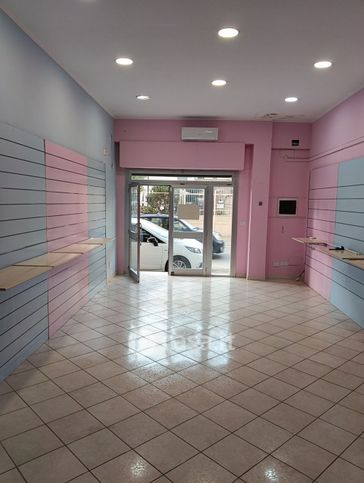 Ufficio in commerciale in Via Leonardo Da Vinci