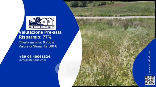 Terreno agricolo in commerciale in Viale Giulio Girotti