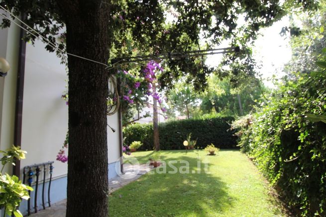 Villa in residenziale in