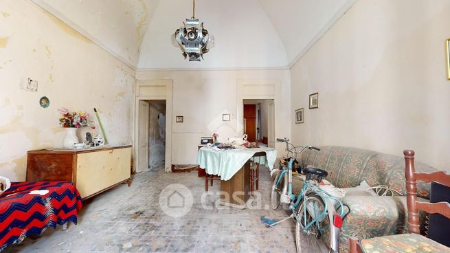 Casa indipendente in residenziale in Via Savoia 60