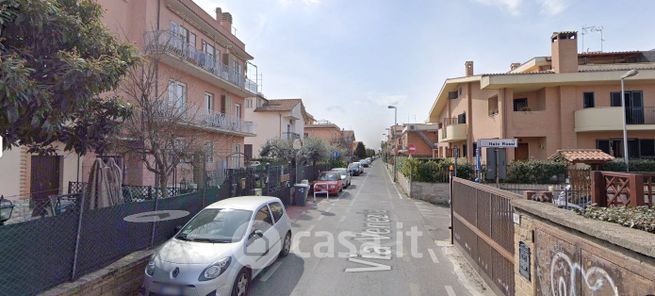 Box/posto auto in residenziale in Via Venezia