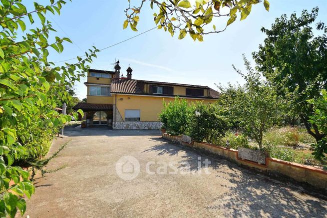 Villa in residenziale in Via di Casa Colonnella