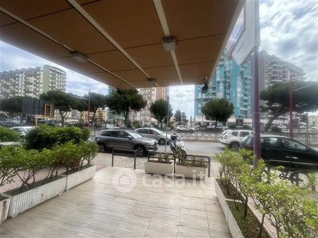 Ufficio in commerciale in Viale della Regione Siciliana
