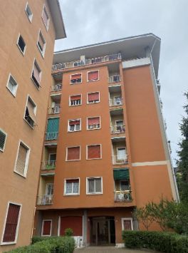 Appartamento in residenziale in Via Varese 156