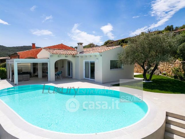 Villa in residenziale in 