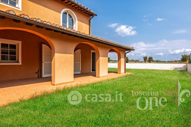 Casa bi/trifamiliare in residenziale in Via Belvedere 36