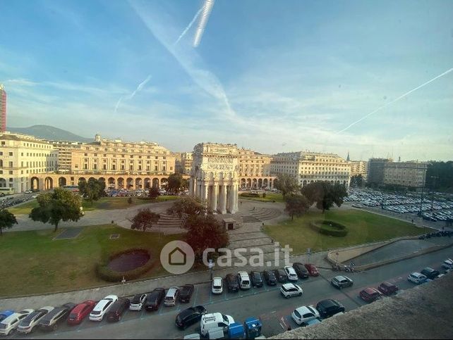 Ufficio in commerciale in 