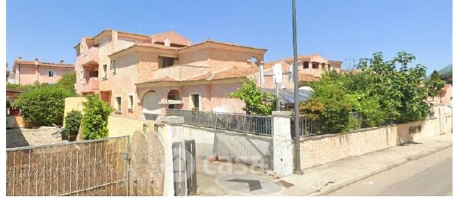 Villetta a schiera in residenziale in Via Strasburgo 40