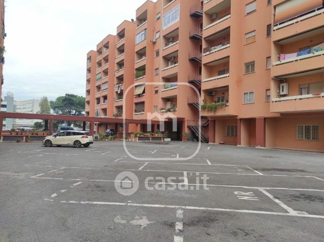 Appartamento in residenziale in Via Emilio Longoni