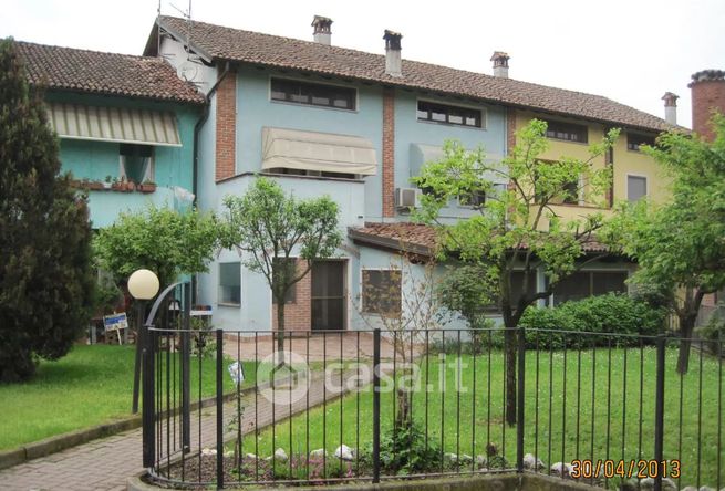 Villetta a schiera in residenziale in Via Mariotto 103