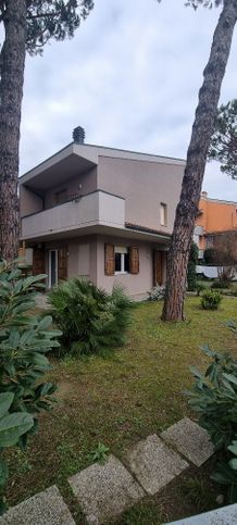 Villetta a schiera in residenziale in Via Fratelli Rosselli