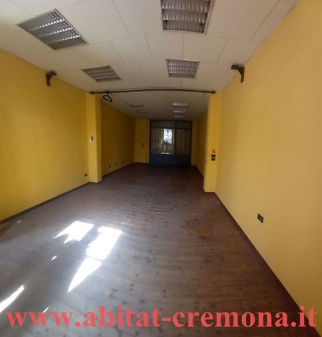 Box/posto auto in residenziale in Via Fabio Filzi 10