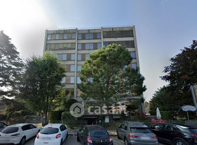 Ufficio in commerciale in Corso Lombardia