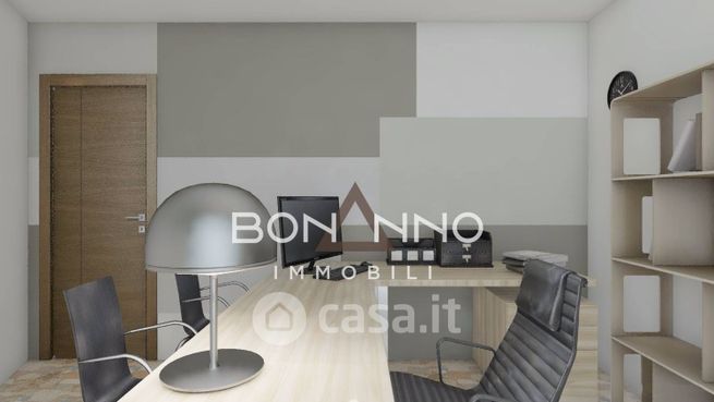 Ufficio in commerciale in 
