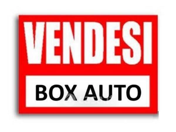 Box/posto auto in residenziale in Via Arona 6