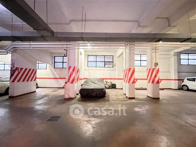 Box/posto auto in residenziale in Via Adolfo Prasso