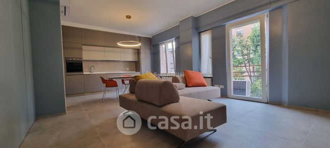 Appartamento in residenziale in Via Giovanni Cadolini 3