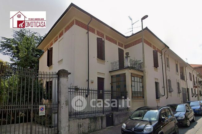 Casa bi/trifamiliare in residenziale in Via Calatafimi 28