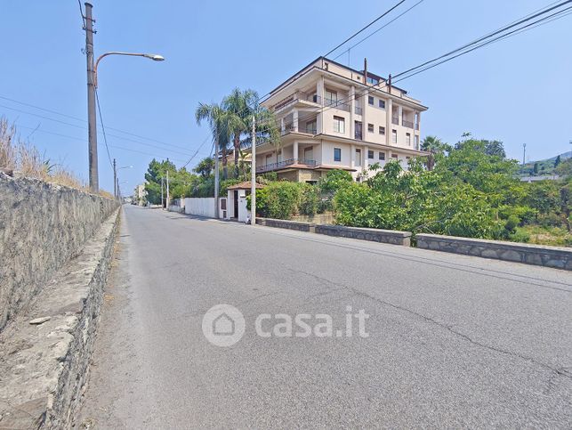 Appartamento in residenziale in Via Longano 147