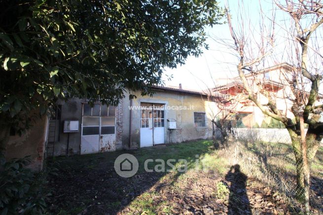 Rustico/casale in residenziale in Via I maggio